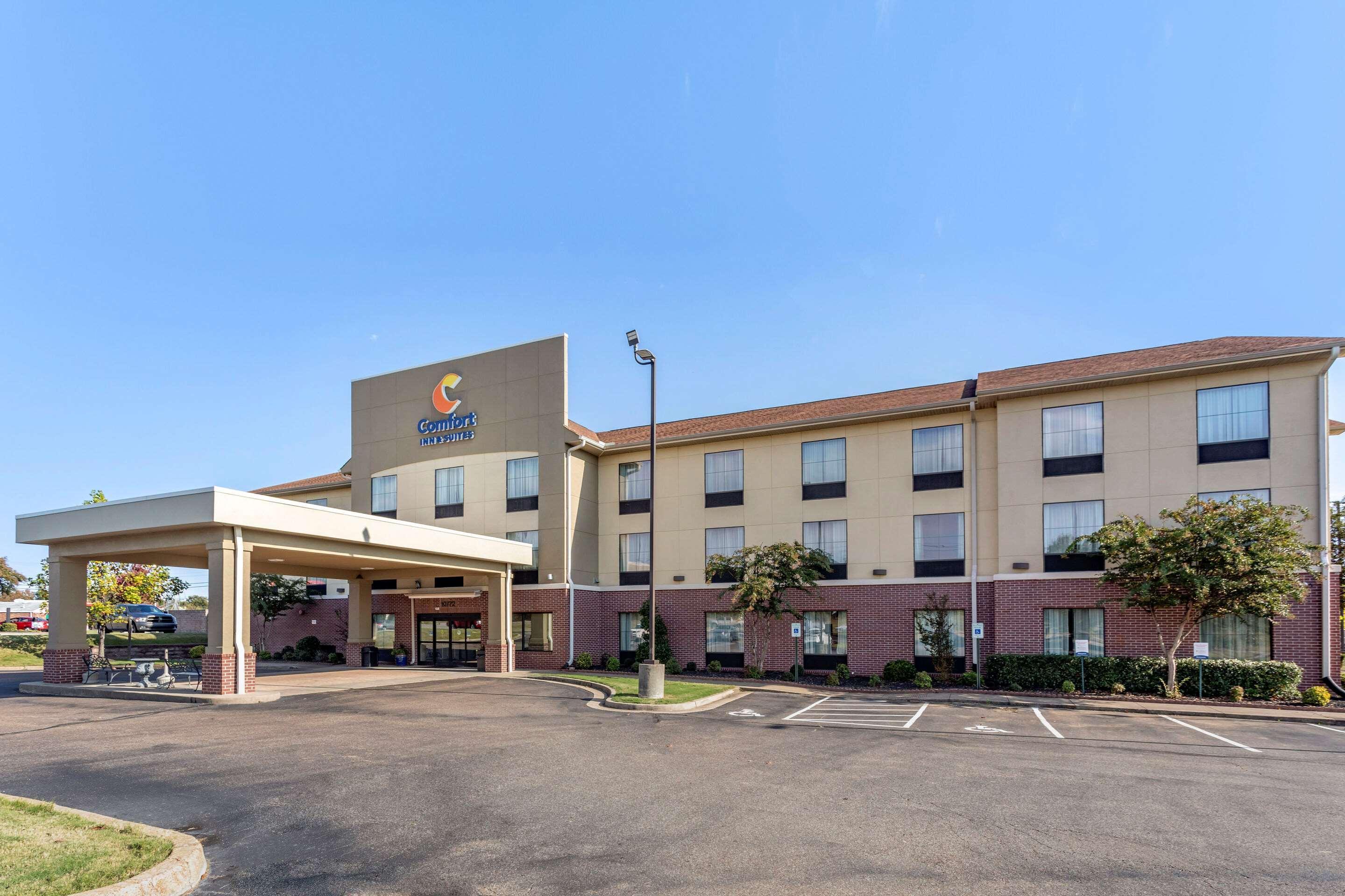 Comfort Inn & Suites Atoka-Millington Exterior photo